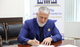Адам Делимханов подал документы для участия в выборах депутатов Госдумы
