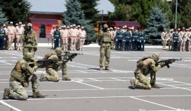 Командующий ОГВ(с) поздравил личный состав Назрановского полка  с годовщиной