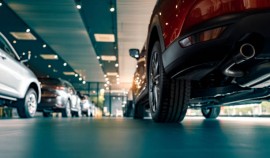 В РФ продажи новых легковых авто в октябре выросли на 51%