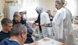 Представители Общественного совета при МВД по ЧР поддержали проходящих лечение бойцов| грозный, чгтрк
