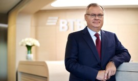 Глава ВТБ дал совет россиянам по сбережениям