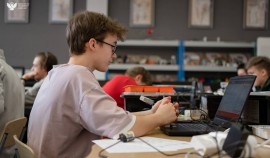 Стартовал финал первой всероссийской технологической олимпиады по робототехнике «От кода к взлёту»