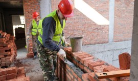 В Путинском районе Грозного продолжается строительство детского сада на 280 мест