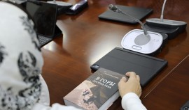 Член Избирательной комиссии ЧР Солижан Эльсункаев представил книгу «В горы против рака»
