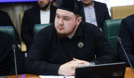 Представитель ДУМ ЧР успешно завершил обучение по международной дипломатии