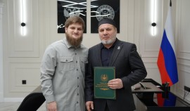 Ахмат Кадыров обсудил развитие греко-римской борьбы с Бесланом Альбукаевым