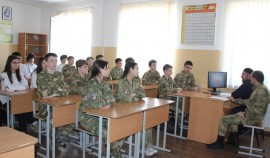 В ведомственной школе Росгвардии прошла встреча с религиозным деятелем по профилактике экстремизма