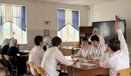 В Грозненской школе прошла викторина ко Дню Конституции ЧР