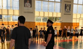 Сотрудники МВД провели встречу с юными спортсменами в селе Алхан-Кала