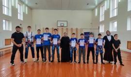 В МБОУ «СОШ № 1 ст. Ассиновская» прошел волейбольный турнир, приуроченный ко Дню Героев Отечества