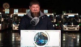 Рамзан Кадыров принял участие в церемонии обновления парка общественного транспорта в субъектах РФ