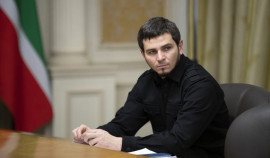 Глава ЧР поздравил мэра Грозного Хас-Магомеда Кадырова с днем рождения