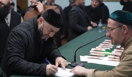 РОФ им. А.-Х. Кадырова оказал материальную поддержку представителям духовенства ЧР