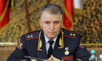 Глава МВД  по Чечне  принял более 50 граждан, обратившихся в ведомство по различным вопросам