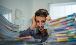 Жители Грозного рассказали, из-за чего испытывают стресс на работе – SuperJob