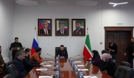 В Мэрии Грозного наградили победителей конкурса на лучшее новогоднее оформление| грозный, чгтрк