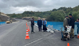 Реконструкция моста через реку Ахкинчу на 60-м километре автодороги Грозный–Ведено идет полным ходом