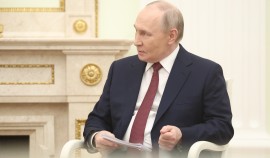 Владимир Путин поручил улучшить запись к врачу через