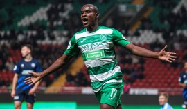 Эгаш Касинтура: «Хочется радовать болельщиков результатом» — «Ахмат» победил «Оренбург» 1:0