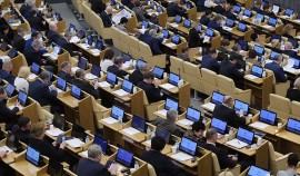 Госдума приняла во втором чтении законопроект о президентских сроках