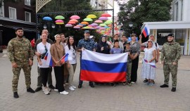 Росгвардейцы ЧР развернули патриотическую акцию в честь Дня Государственного флага России