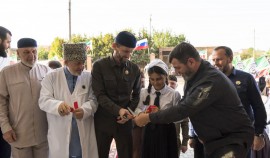 В Урус-Мартане торжественно открыли новую школу на 1224 мест