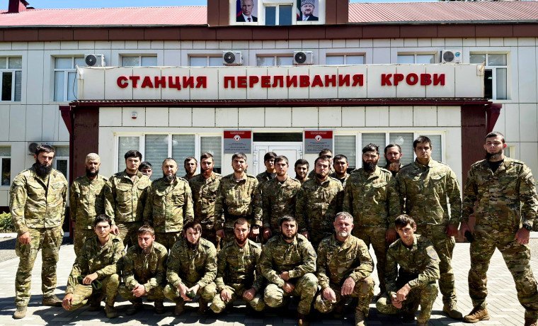 В Грозном росгвардейцы сдали кровь в рамках акции «От сердца к сердцу»
