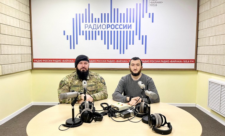 Полковник полиции Хасан Мустапаев рассказал о службе ОМОН «АХМАТ-1» в эфире ГТРК «Вайнах»