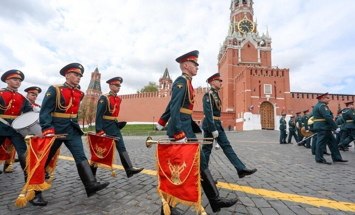 Победитель «Диктанта Победы»-2022 поделился впечатлениями от Парада в Москве