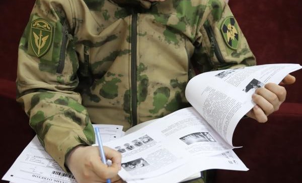 Военнослужащие ОГВ(с) приняли участие в «Диктанте Победы»