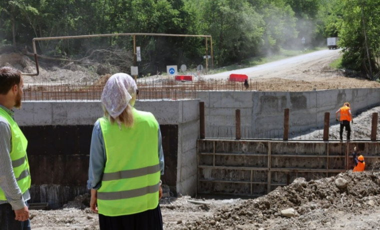 В Чеченской Республике продолжается работа по улучшению дорожного хозяйства