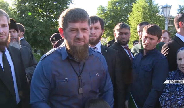 50 малоимущих семей Чечни получили ключи от новых квартир