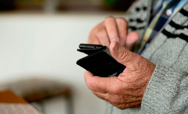 Пенсионерам могут предоставить возможность добровольно отказаться от онлайн-платежей