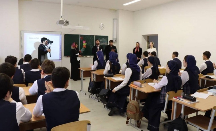 В Грозном прошла Всероссийская детская культурно-просветительская акция «Я – россиянин»