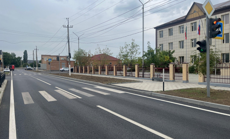 В Чеченской Республике в рамках нацпроекта обновляют дороги и мосты к образовательным учреждениям